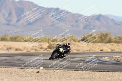 media/Dec-07-2025-CVMA (Sun) [[3e7d2de5dc]]/Race 17-Amateur Formula Middleweight/